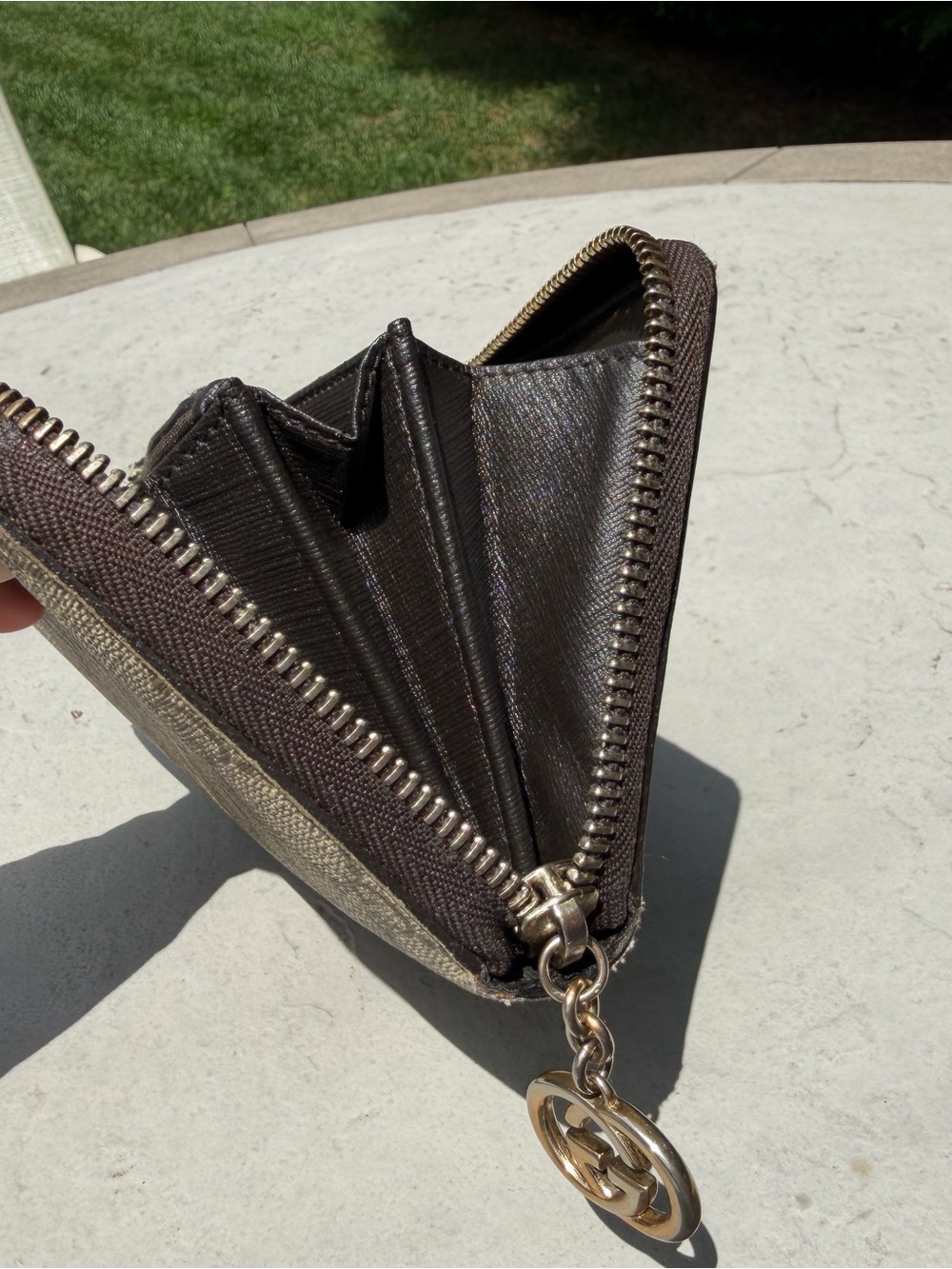 Gucci Beige GG Supreme Canvas Continental Wallet - Picture 8 of 8